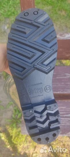 Резиновые сапоги