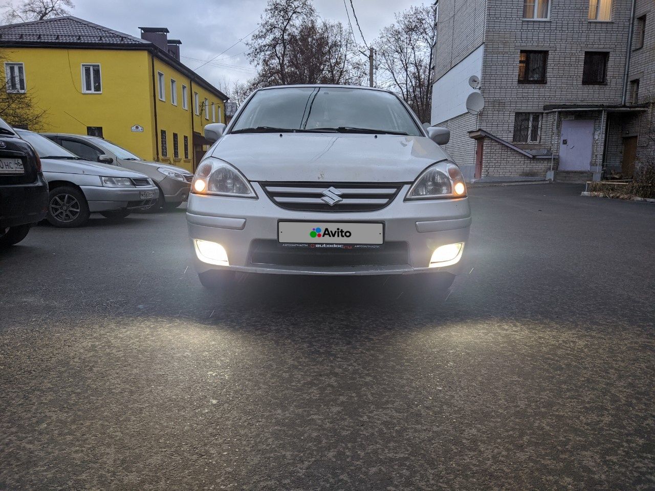 Suzuki Liana: фото владельца