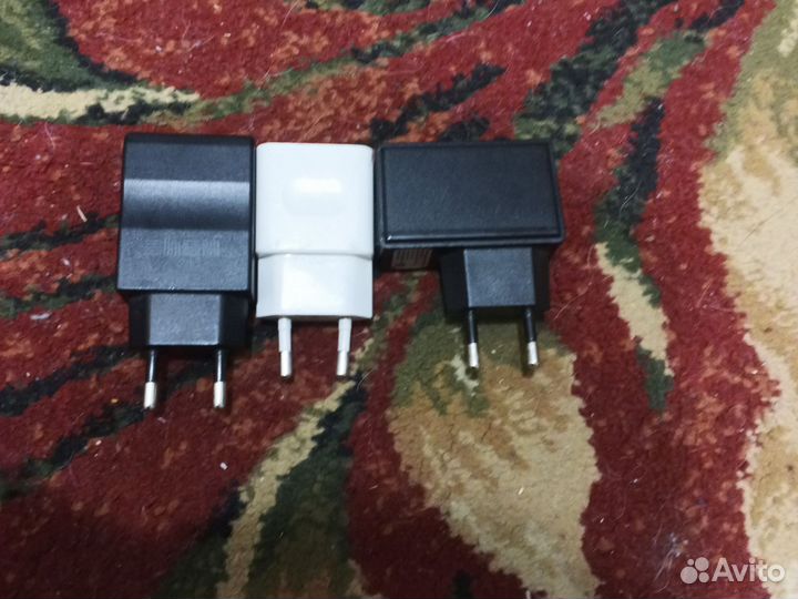 Зарядки для телефонов