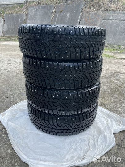 Viatti Brina Nordico V-522 205/65 R16 95T