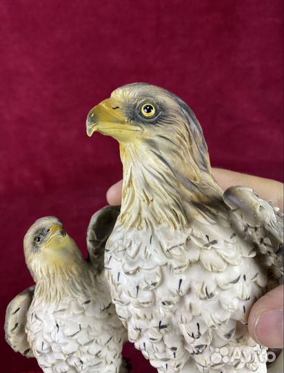 Статуэтка орёл