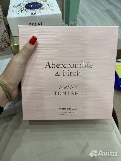 Подарочные наборы духи + гель для душа