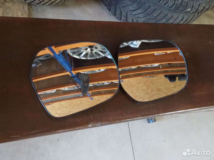 Toyota Prado 150 зеркальный элемент с BSM