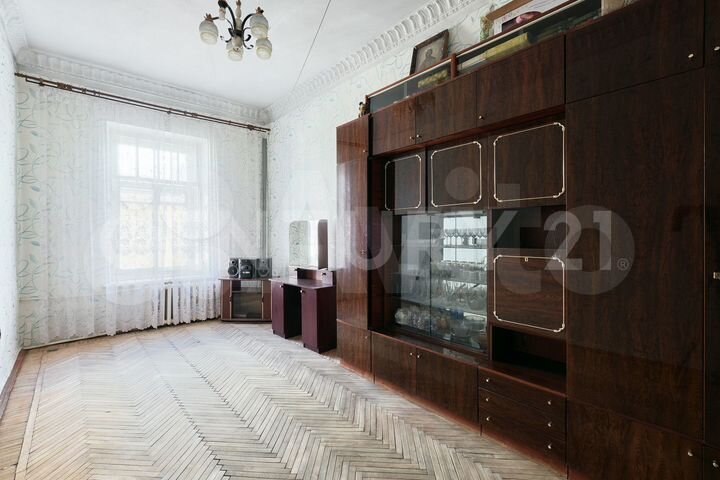 Комната 18 м² в 6-к., 5/6 эт.