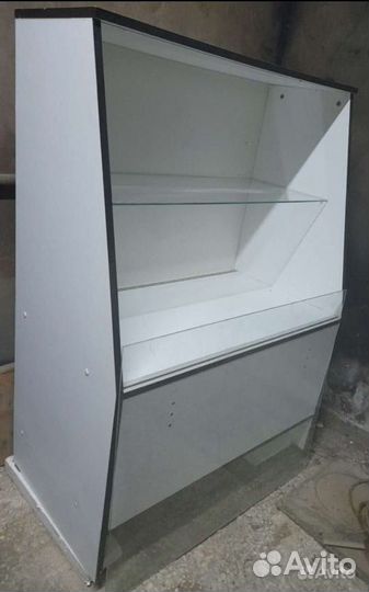 Шкаф витрина