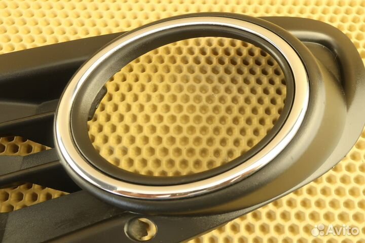 Решетка птф левая VW Golf 6