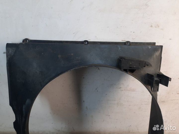 Диффузор (кожух) вентилятора Bmw X5 внедорожник