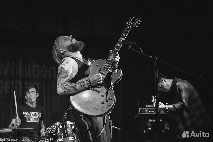 Уроки игры на гитаре и фортепиано