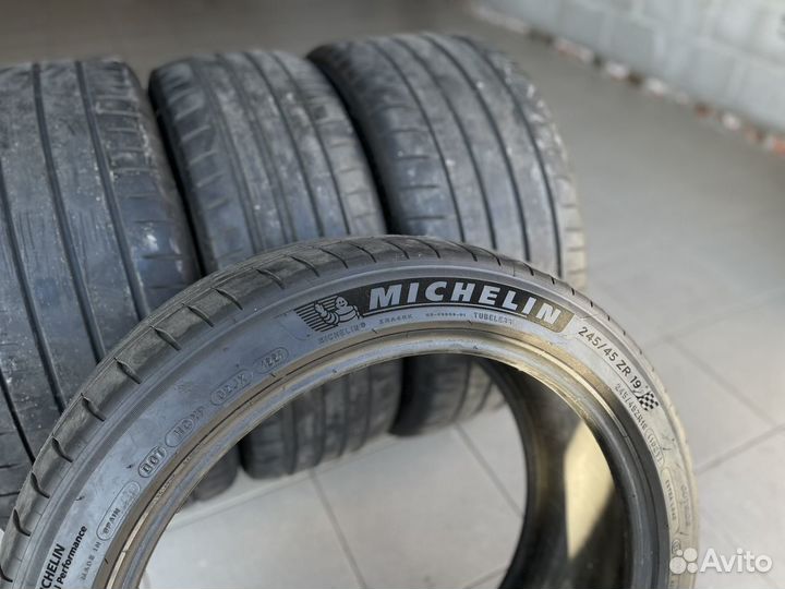 Michelin Pilot Sport 4 S 245/45 R19 и 275/40 R19 Y