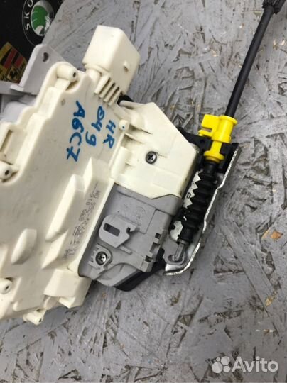 Замок двери задний правый Audi A6 С7 chva 2011