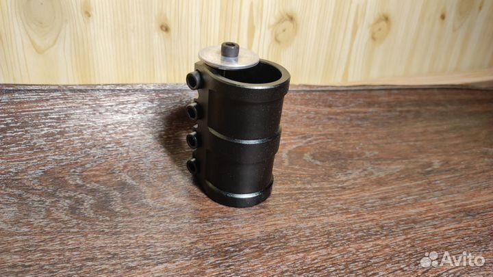 Зажим для трюкового самоката SCS 4 болта