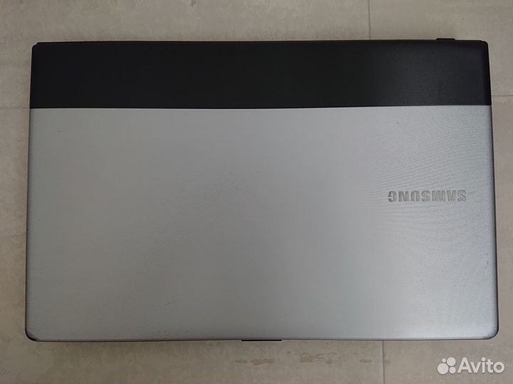 Ноутбук Samsung NP300E7A 17