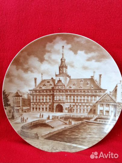 Фарфоровая тарелка от Кайзер (Kaiser)