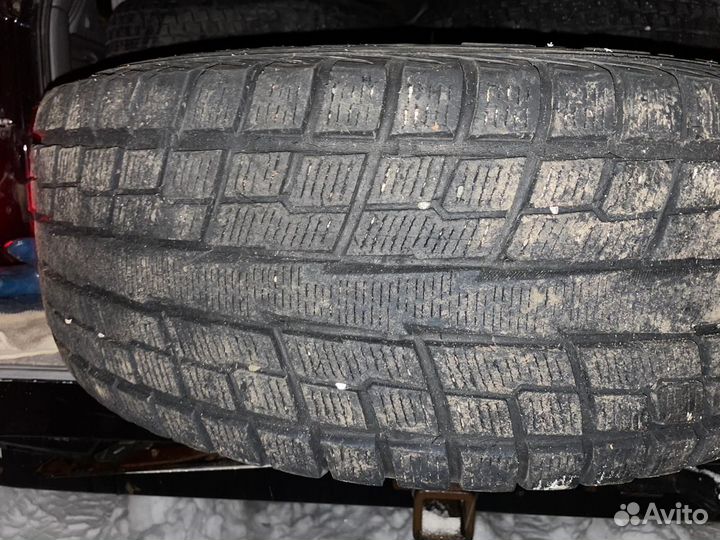 Yokohama 104ZR 285/65 R17 D