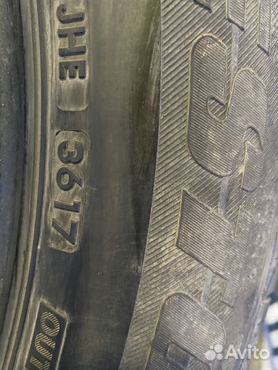 Bridgestone Dueler H/L 33A 235/55 R20