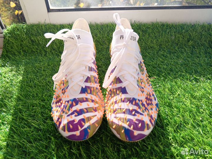 Футбольные бутсы adidas predator