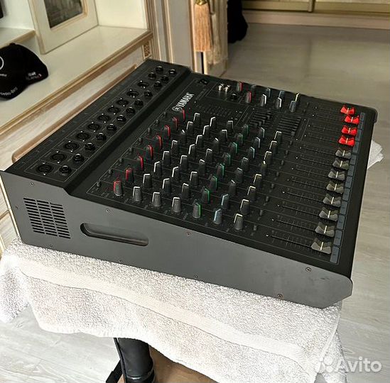 Активный микшерный пульт Yamaha kst880 pmx-8d