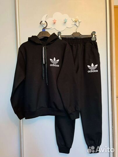 Спортивный костюм adidas для мальчика