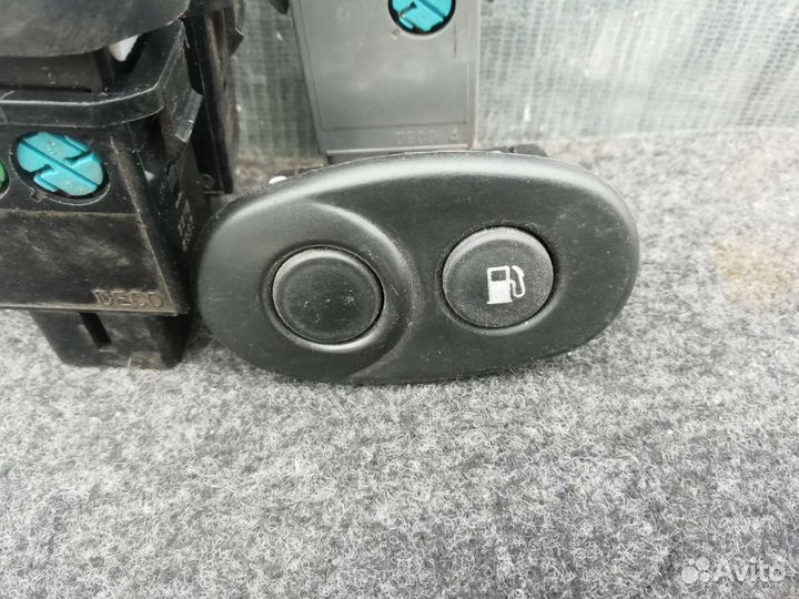 Кнопка аварийки обогрева Daewoo Nexia 1 1.5мт 1995