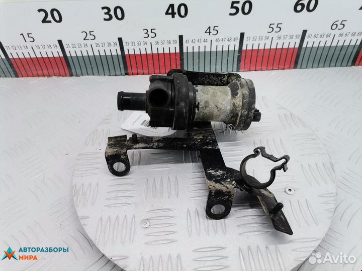 Помпа Volkswagen LT 2 1996 251965561B