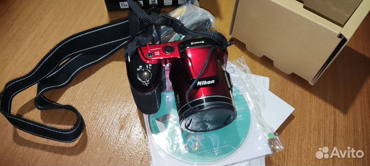 Цифровой фотоаппарат Nikon CoolPix L810, красный