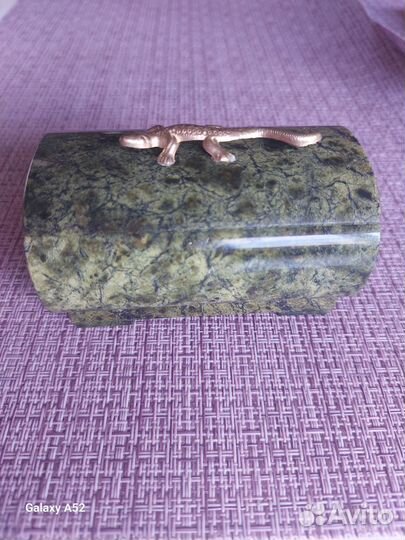 Шкатулки из змеевика