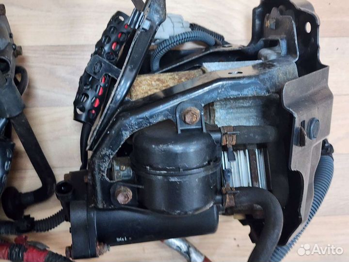 Пневмокомпрессор Toyota Land Cruiser 120 Prado