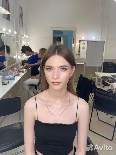 Макияж и прическа