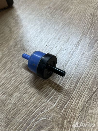 Вакуумный клапан Audi 100 C3 (44)