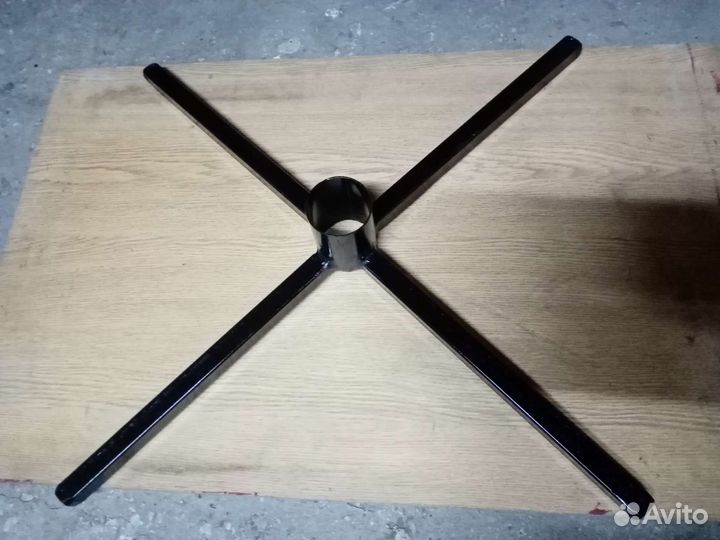 Подставка под елку