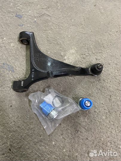 Задний правый рычаг kia sorento 2010г