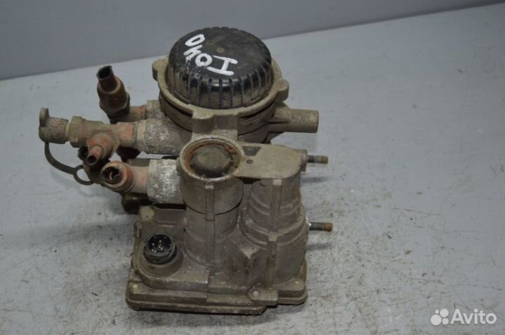 Кран управления тормозами прицепа iveco Stralis (0