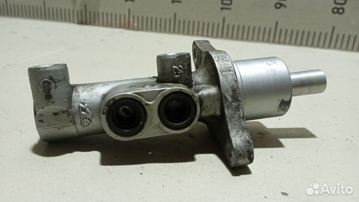 Главный тормозной цилиндр Mazda 3