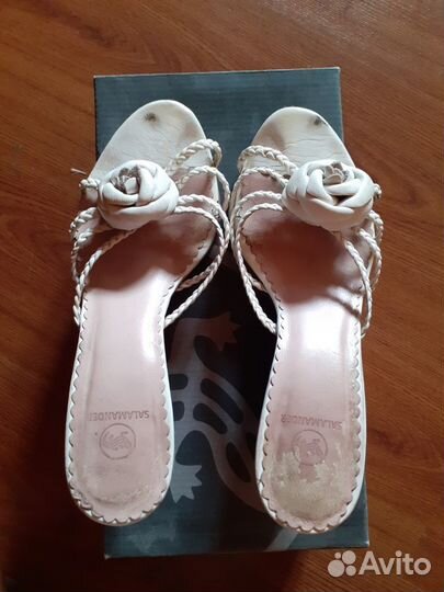 Босоножки Саламандра белые