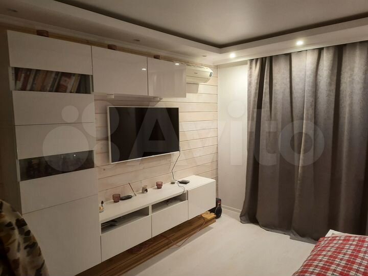 Коттедж 199 м² на участке 8 сот.