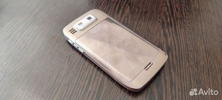 Nokia E72