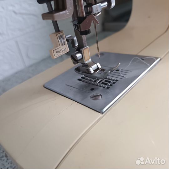 Швейная машинка электическая