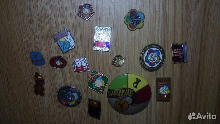 Значки в основном Олимпиада 1980