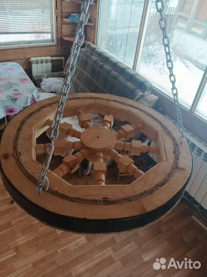 Эксклюзивная люстра из дерева