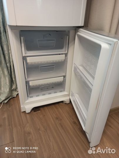 Холодильник бу indesit Prime