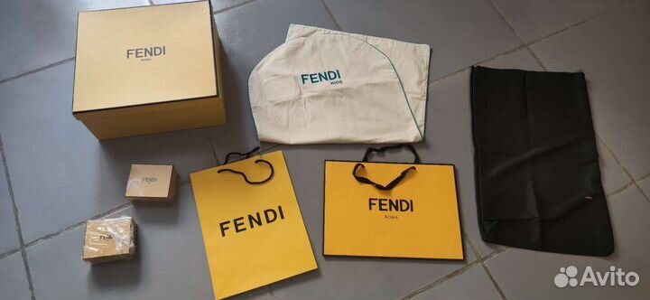Аксессуары Fendi