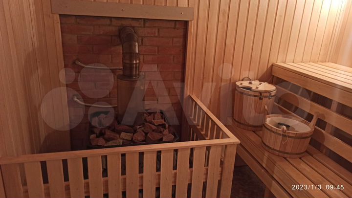 Дом 190 м² на участке 4 сот.