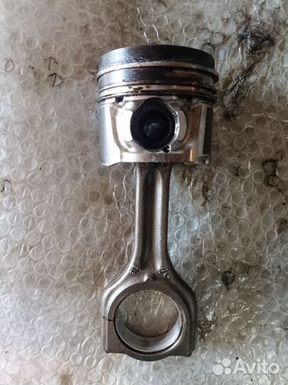 Поршень шатун 1.6 HDi TDCi 8V Ford Peugeot Citroen