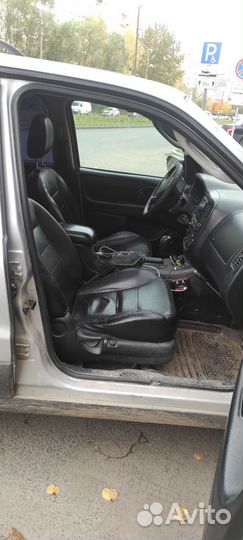 Ford Maverick 3.0 AT, 2005, битый, 200 000 км