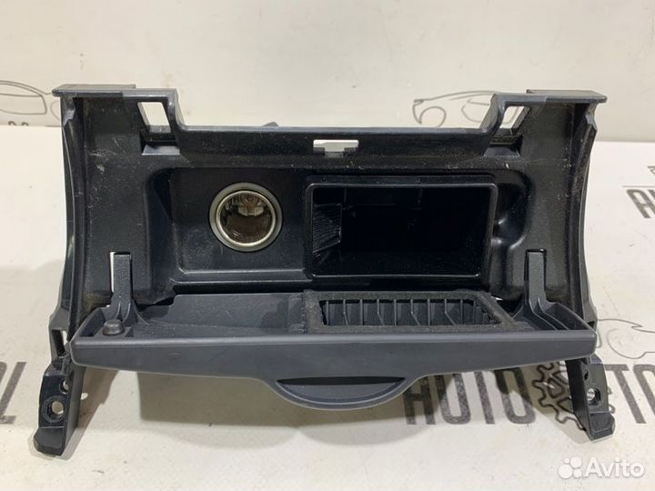 Пепельница Toyota Corolla 150 1ZR 2008