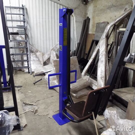 Уличный тренажер жим ногами AVU012