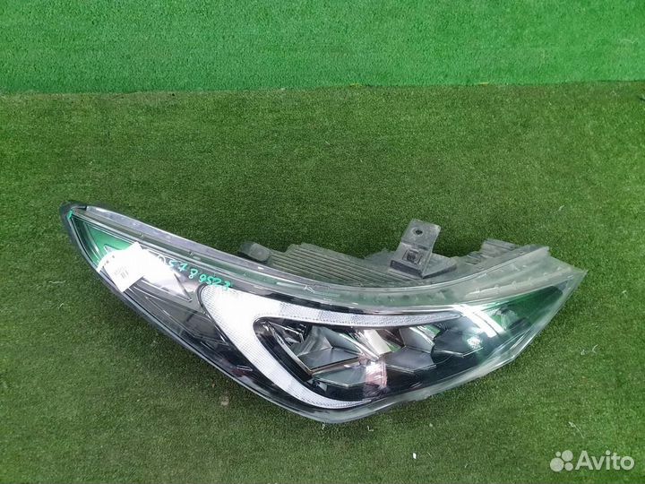 Фара правая Hyundai Solaris