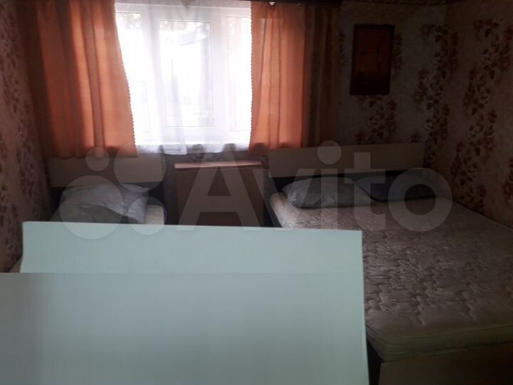 Комната 25 м² в 2-к., 1/2 эт.