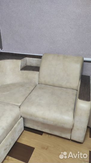 Угловой диван бу