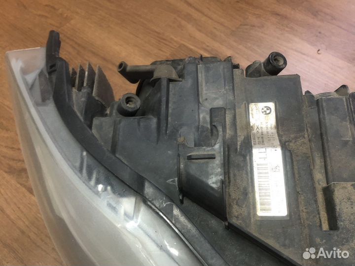 Фара правая bmw e90